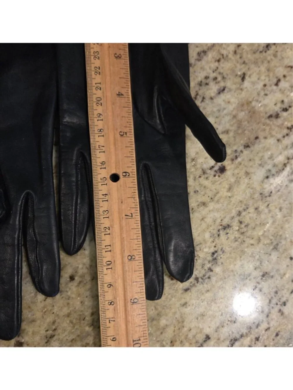 New Vintage Womens Size M 8 Black Soft Leather Lined Gloves Spain